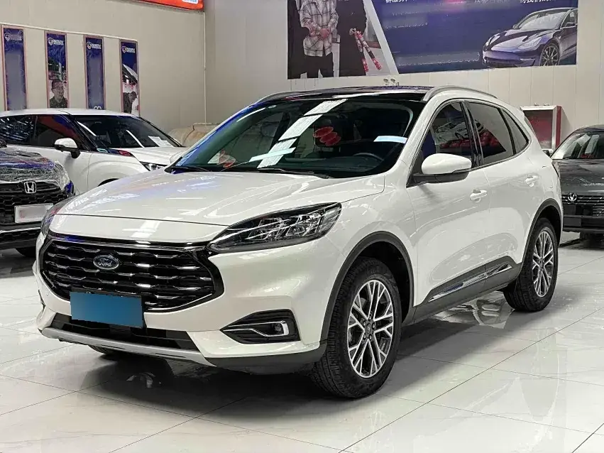 2020 Ford Escape 2.0T 248HP L4 8AT