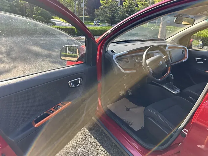 2017 Geely Vision X1 1.3L 88HP L4 4AT,autocango,china used car exporter,china ev exporter,chinese used car exporter,chinese used ev exporter