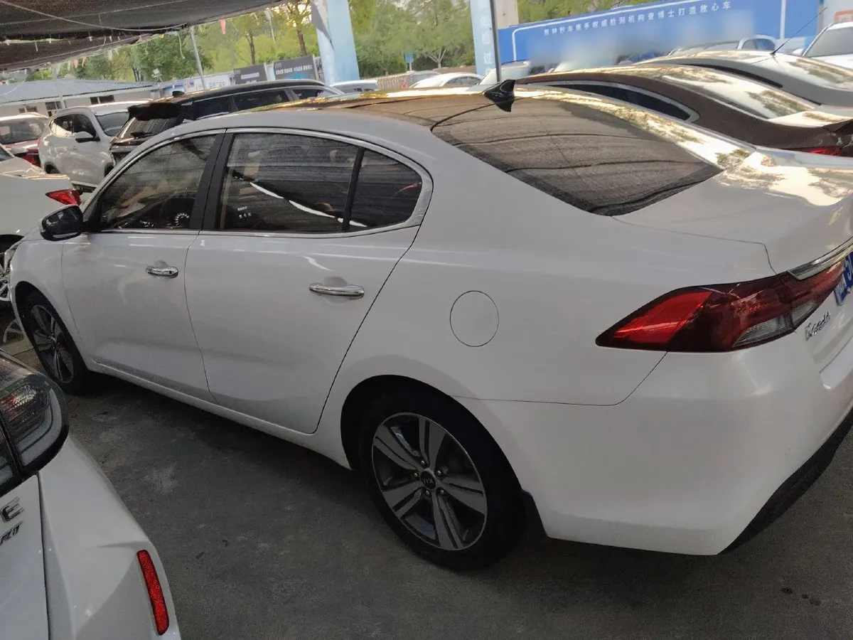 2017 Kia Cachet 1.8L 143HP L4 6AT,autocango,china used car exporter,china ev exporter,chinese used car exporter,chinese used ev exporter