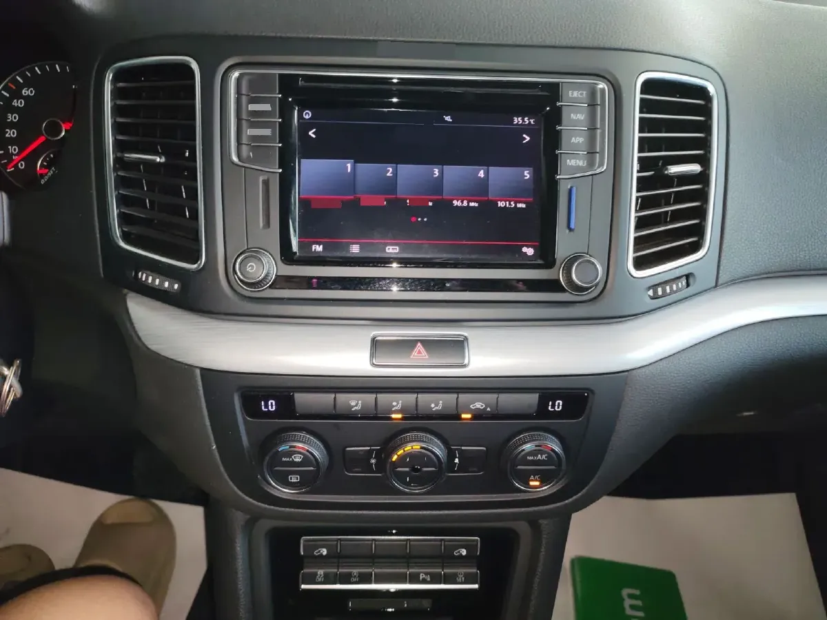 2018 Volkswagen Sharan 2.0T 220HP L4 6DCT,autocango,china used car exporter,china ev exporter,chinese used car exporter,chinese used ev exporter