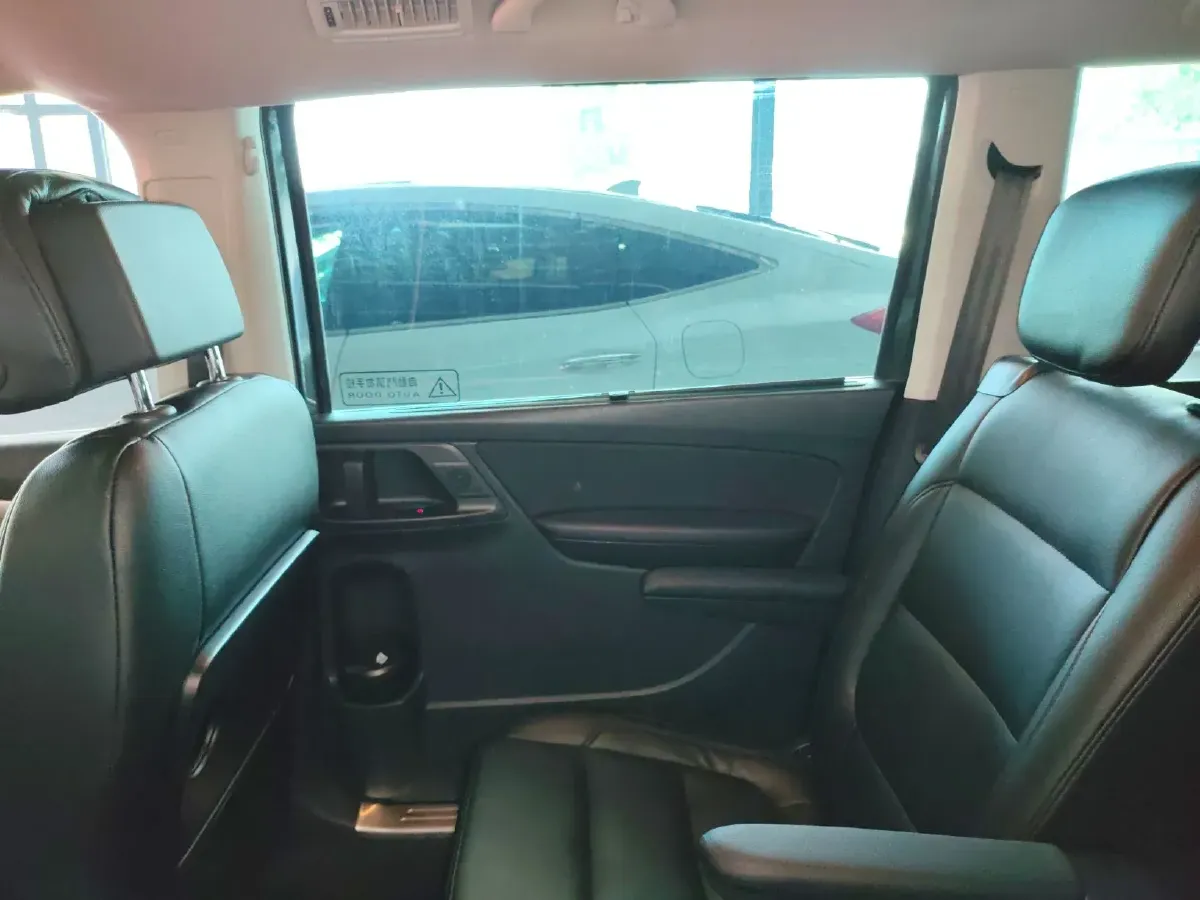 2018 Volkswagen Sharan 2.0T 220HP L4 6DCT,autocango,china used car exporter,china ev exporter,chinese used car exporter,chinese used ev exporter