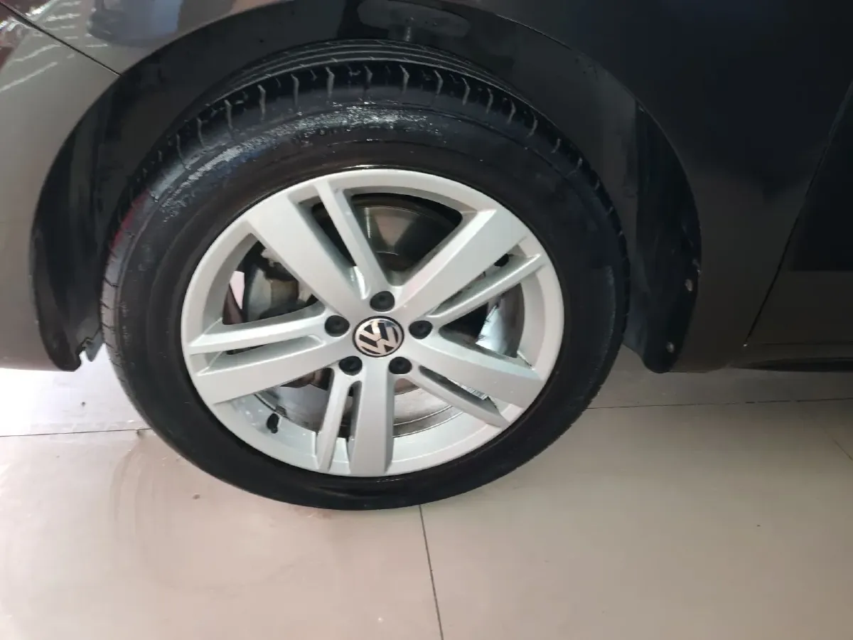 2018 Volkswagen Sharan 2.0T 220HP L4 6DCT,autocango,china used car exporter,china ev exporter,chinese used car exporter,chinese used ev exporter