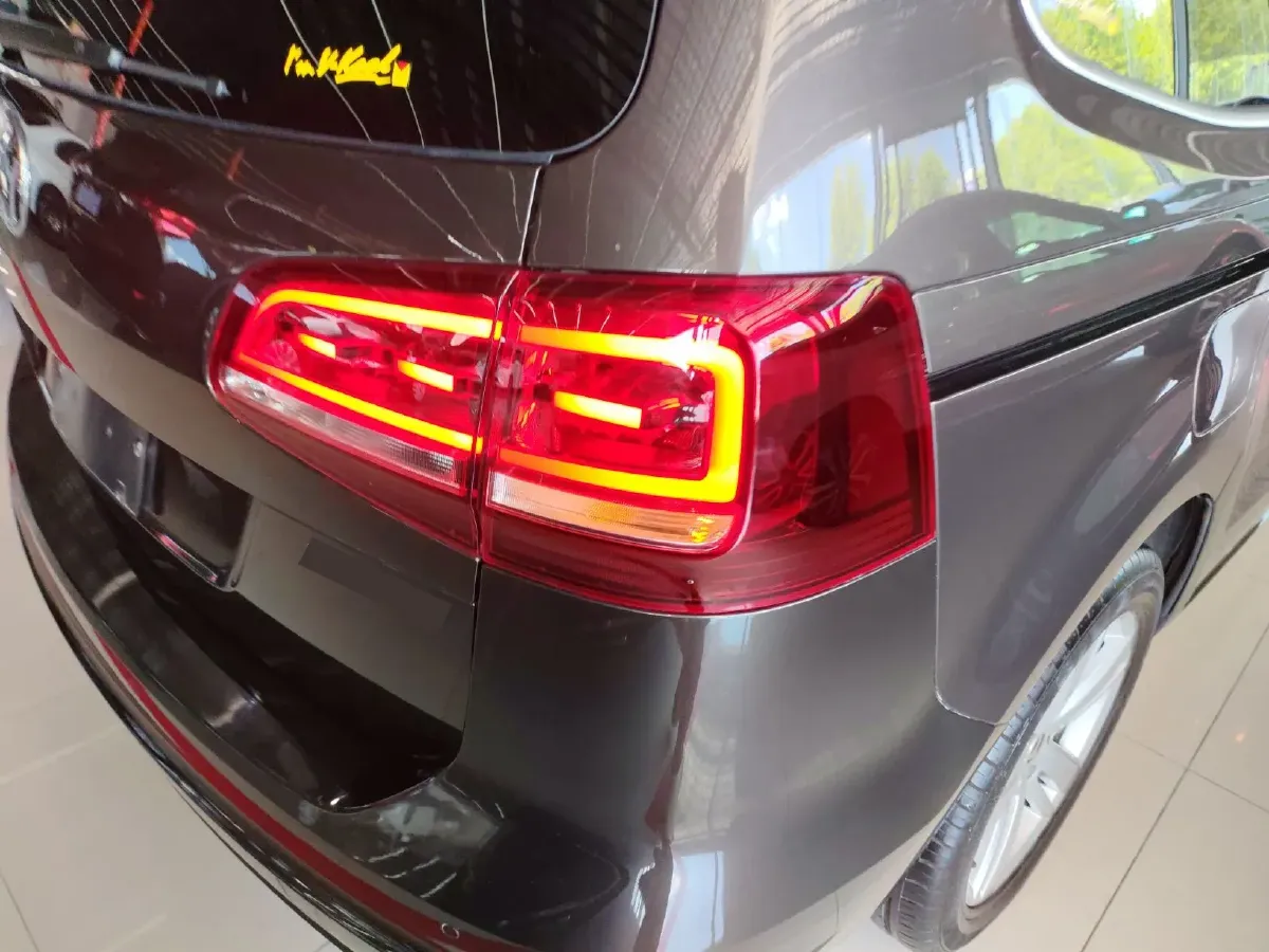 2018 Volkswagen Sharan 2.0T 220HP L4 6DCT,autocango,china used car exporter,china ev exporter,chinese used car exporter,chinese used ev exporter