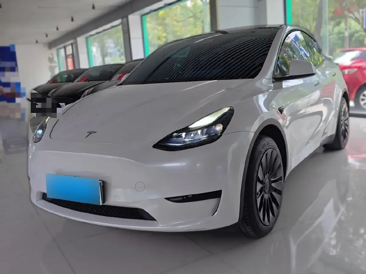 2023 Tesla Model Y BEV 60KWH