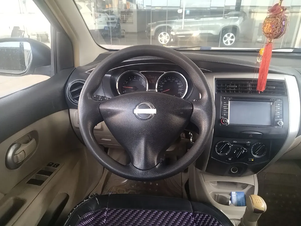 2013 Nissan Livina 1.6L 124HP L4 5MT,autocango,china used car exporter,china ev exporter,chinese used car exporter,chinese used ev exporter
