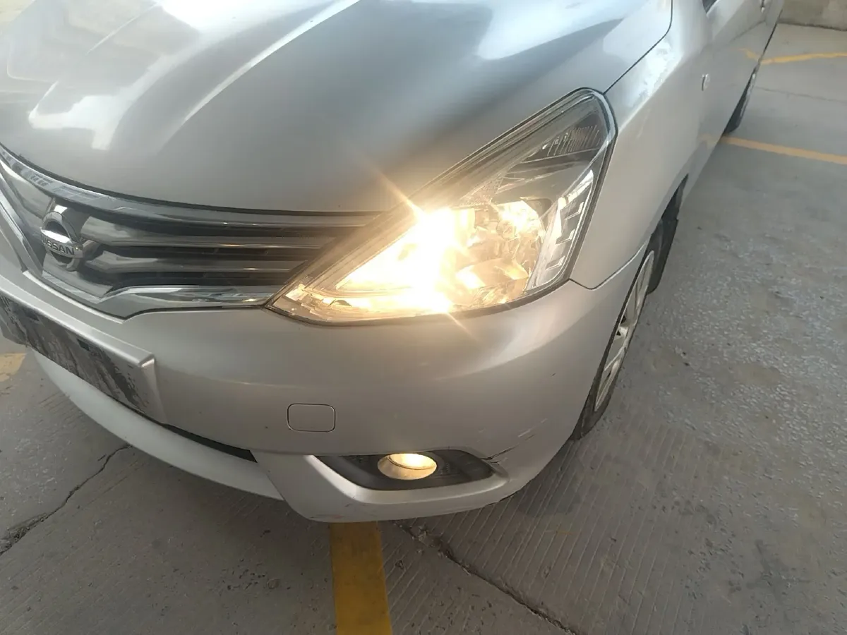 2013 Nissan Livina 1.6L 124HP L4 5MT,autocango,china used car exporter,china ev exporter,chinese used car exporter,chinese used ev exporter