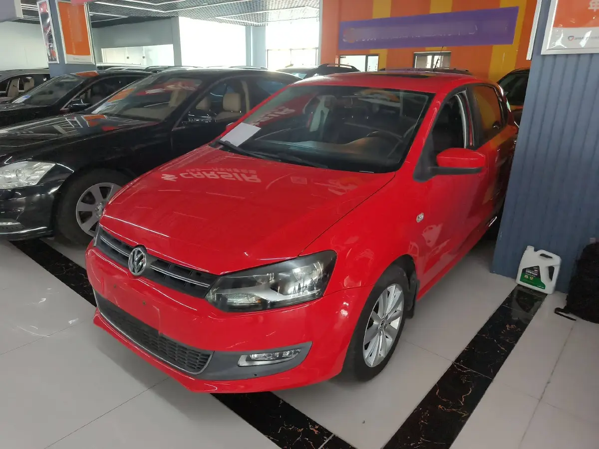 2013 Volkswagen Polo 1.6L 105HP L4 6AT
