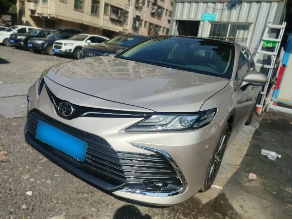 2021 Toyota Camry 2.5L 209HP L4 8AT