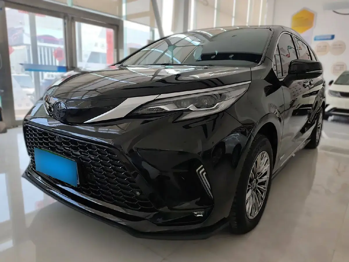2021 Toyota Sienna 2.5L 192HP L4 E-CVT Hybrid