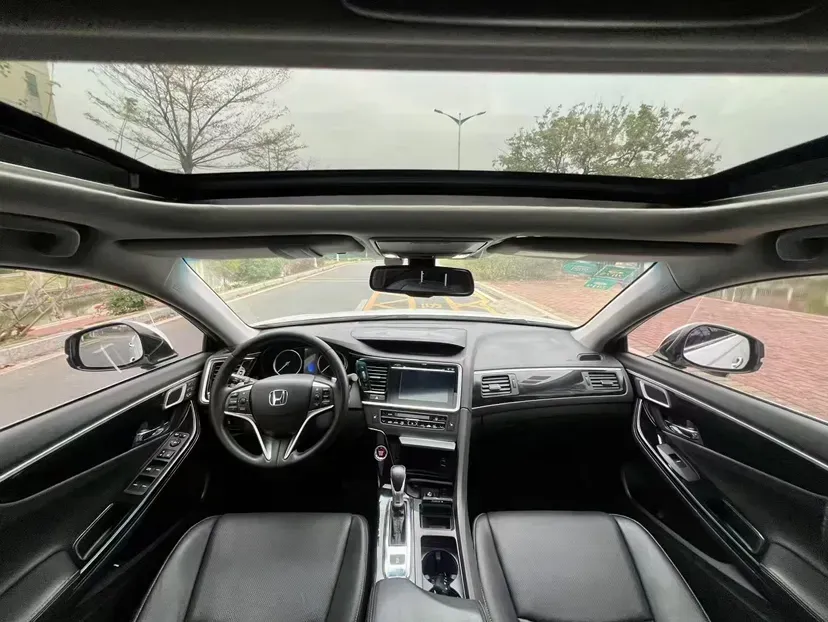 2017 Honda Spirior 2.4L 208HP L4 8DCT,autocango,china used car exporter,china ev exporter,chinese used car exporter,chinese used ev exporter