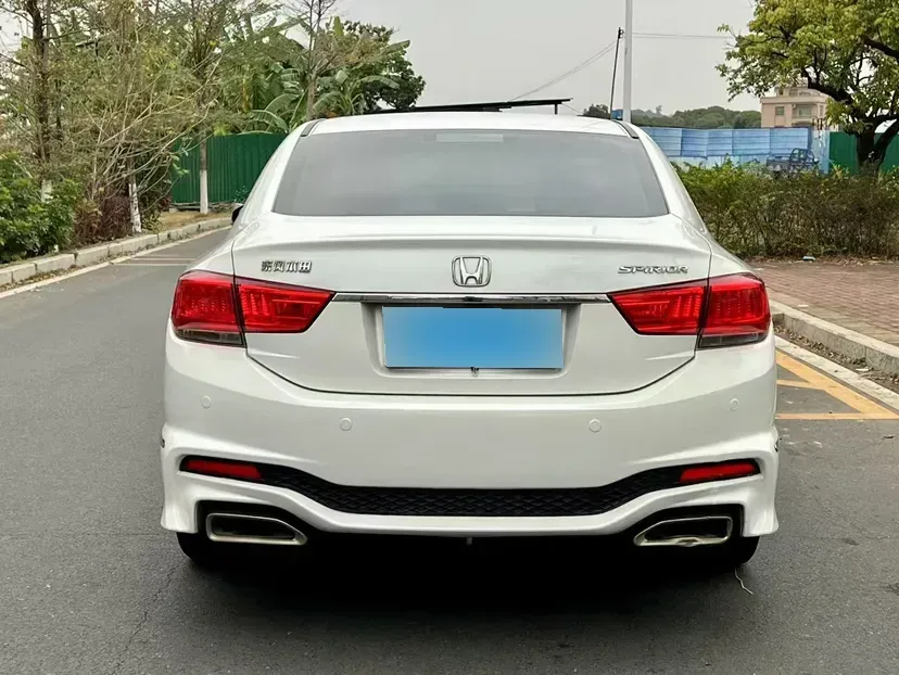 2017 Honda Spirior 2.4L 208HP L4 8DCT,autocango,china used car exporter,china ev exporter,chinese used car exporter,chinese used ev exporter