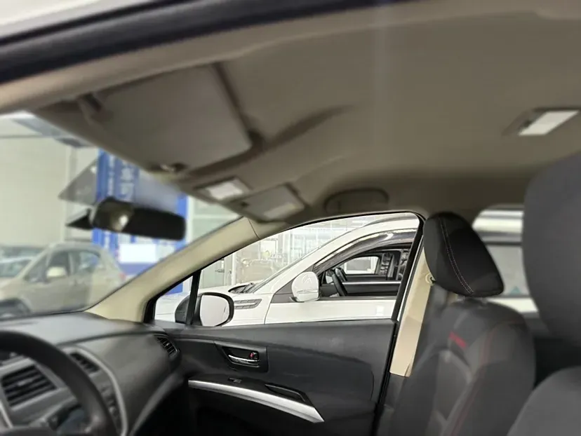 2015 Suzuki S-cross 1.6L 122HP L4 CVT,autocango,china used car exporter,china ev exporter,chinese used car exporter,chinese used ev exporter