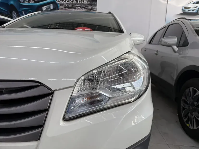 2015 Suzuki S-cross 1.6L 122HP L4 CVT,autocango,china used car exporter,china ev exporter,chinese used car exporter,chinese used ev exporter