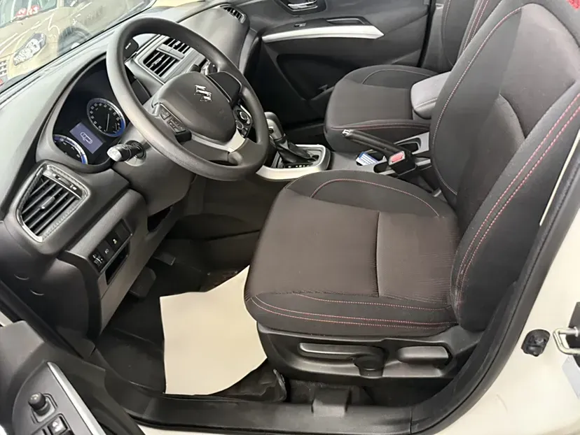 2015 Suzuki S-cross 1.6L 122HP L4 CVT,autocango,china used car exporter,china ev exporter,chinese used car exporter,chinese used ev exporter