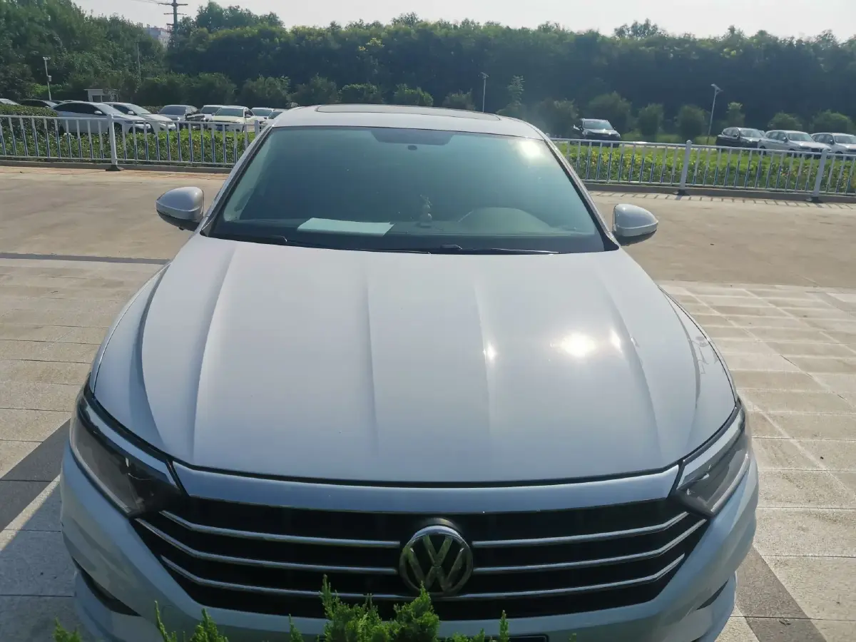 2020 Volkswagen Sagitar 1.4T 150HP L4 7DCT 2020 Volkswagen Sagitar 1.4T 150HP L4 7DCT