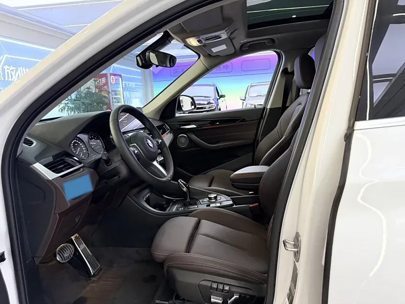 2022 BMW X1 2.0T 192HP L4 7DCT,autocango,china used car exporter,china ev exporter,chinese used car exporter,chinese used ev exporter