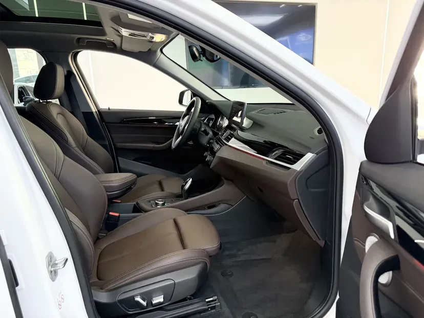 2022 BMW X1 2.0T 192HP L4 7DCT,autocango,china used car exporter,china ev exporter,chinese used car exporter,chinese used ev exporter