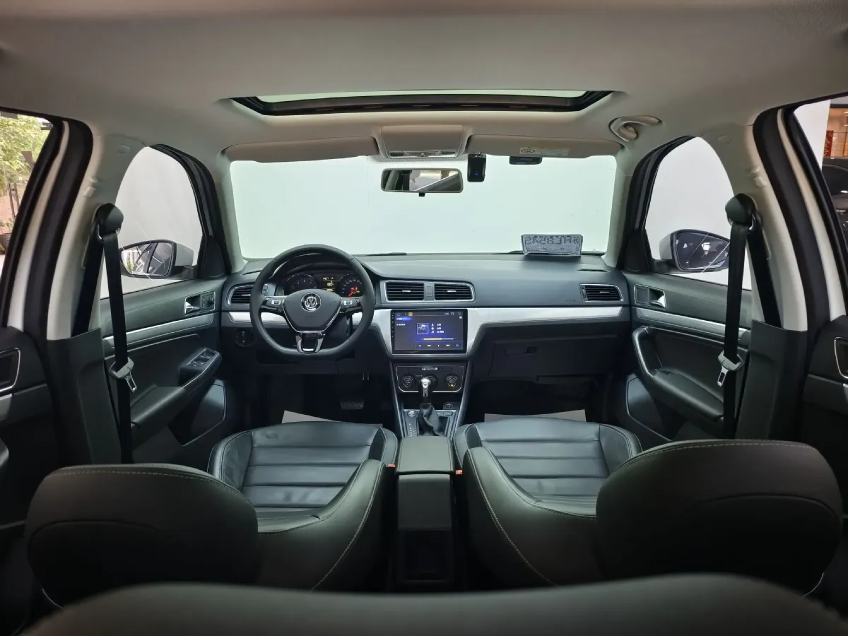 2017 Volkswagen Gran Lavida 1.2T 110HP L4 7DCT,autocango,china used car exporter,china ev exporter,chinese used car exporter,chinese used ev exporter