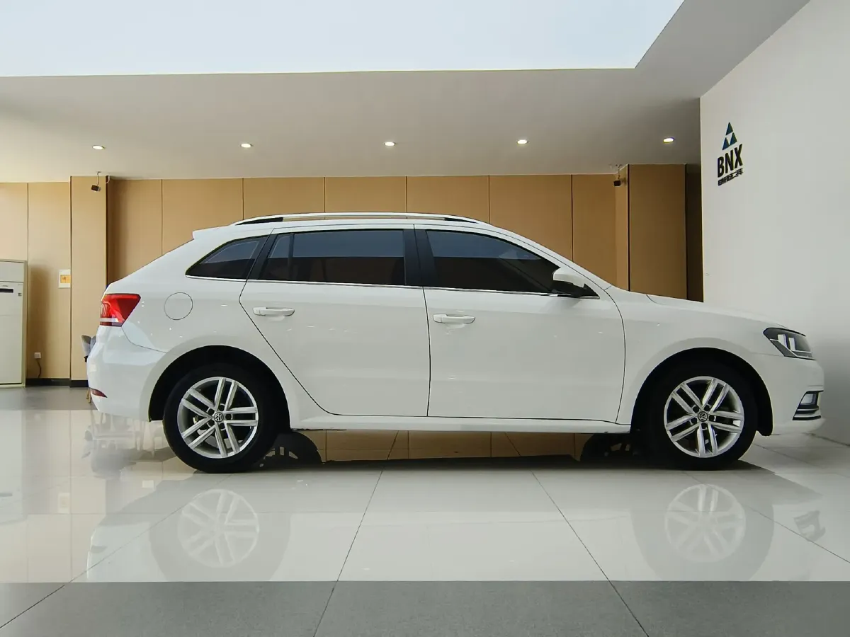 2017 Volkswagen Gran Lavida 1.2T 110HP L4 7DCT,autocango,china used car exporter,china ev exporter,chinese used car exporter,chinese used ev exporter