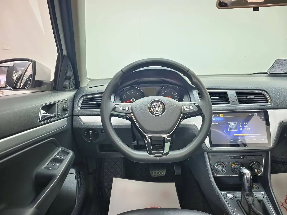 2017 Volkswagen Gran Lavida 1.2T 110HP L4 7DCT,autocango,china used car exporter,china ev exporter,chinese used car exporter,chinese used ev exporter