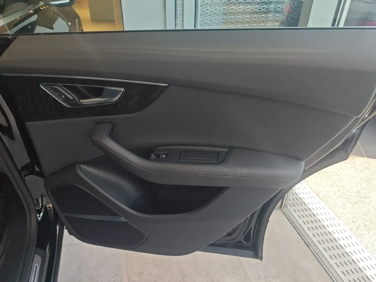 2023 Audi Q8 3.0T 340HP V6 8AT,autocango,china used car exporter,china ev exporter,chinese used car exporter,chinese used ev exporter