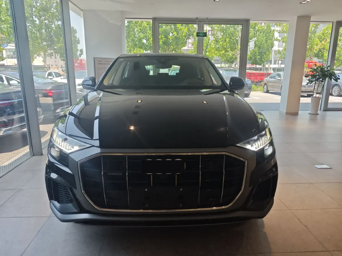 2023 Audi Q8 3.0T 340HP V6 8AT,autocango,china used car exporter,china ev exporter,chinese used car exporter,chinese used ev exporter