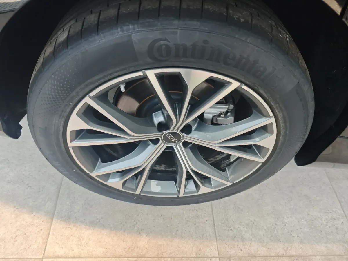 2023 Audi Q8 3.0T 340HP V6 8AT,autocango,china used car exporter,china ev exporter,chinese used car exporter,chinese used ev exporter