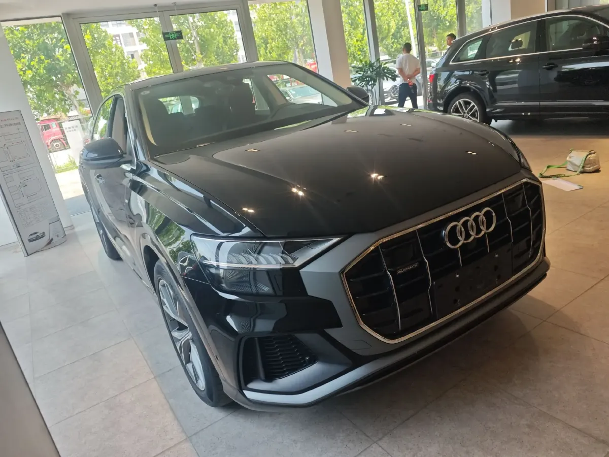2023 Audi Q8 3.0T 340HP V6 8AT,autocango,china used car exporter,china ev exporter,chinese used car exporter,chinese used ev exporter