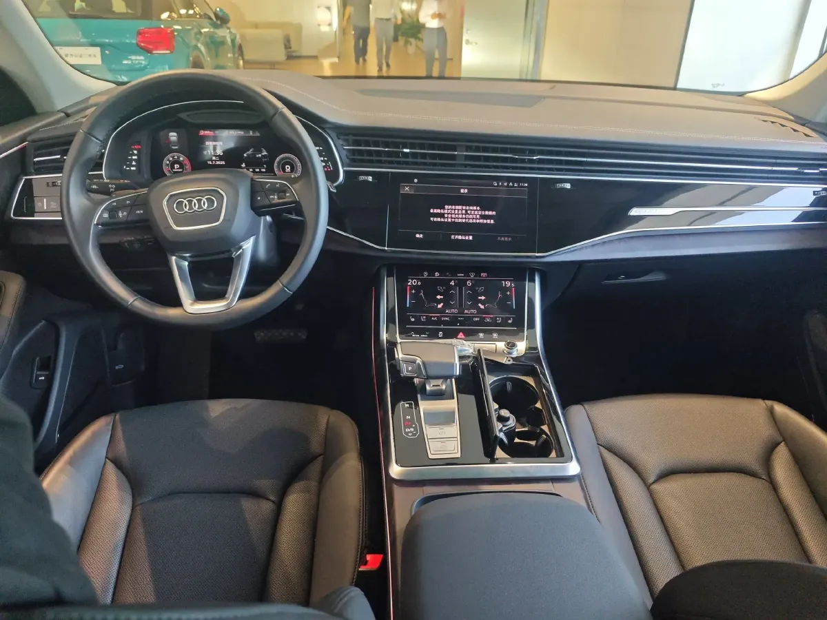 2023 Audi Q8 3.0T 340HP V6 8AT,autocango,china used car exporter,china ev exporter,chinese used car exporter,chinese used ev exporter