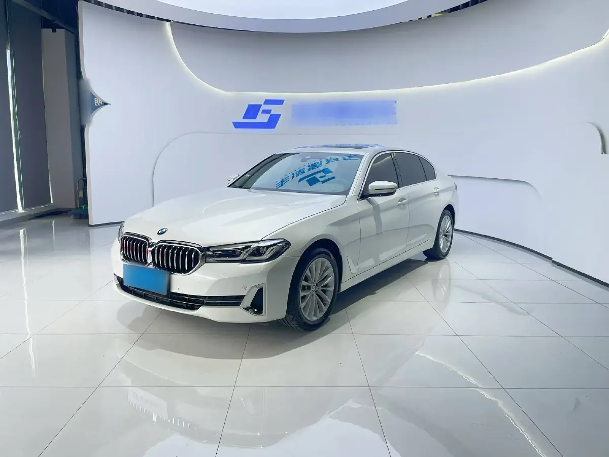 2022 BMW 5 Series 2.0T 184HP L4 8AT
