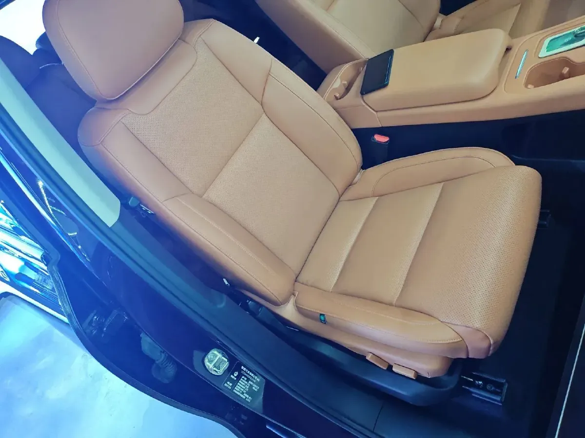 2024 Leapmotor C16 1.5L 95HP L4 REEV 28.4KWH,autocango,china used car exporter,china ev exporter,chinese used car exporter,chinese used ev exporter