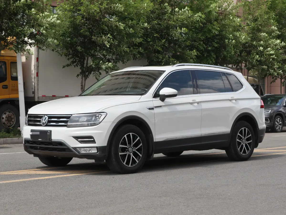 2017 Volkswagen Tiguan L 1.8T 180HP L4 7DCT
