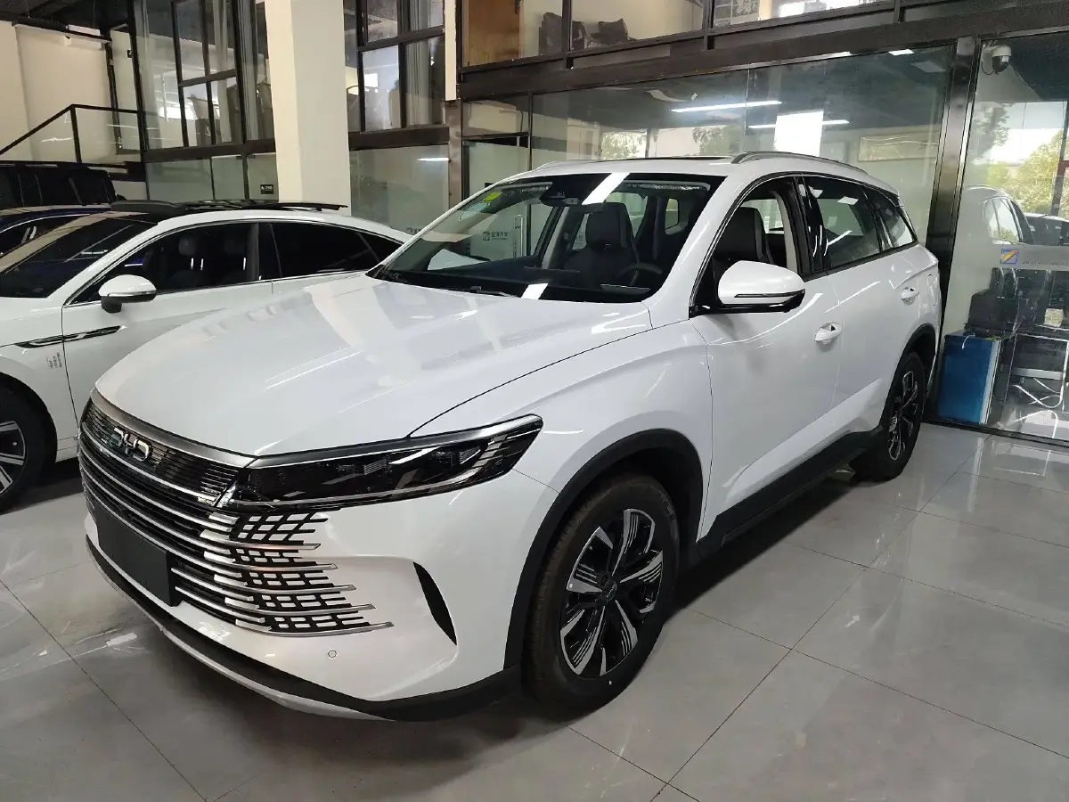 2025 BYD Sea Lion 05 DM-i 1.5L 101HP L4 E-CVT PHEV 18.3KWH