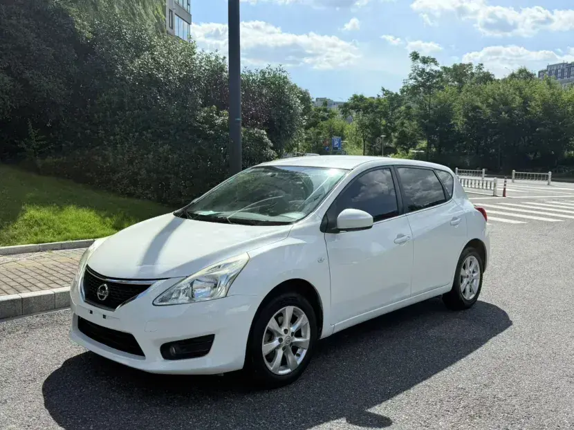 2011 Nissan Tiida 1.6L 126HP L4 CVT