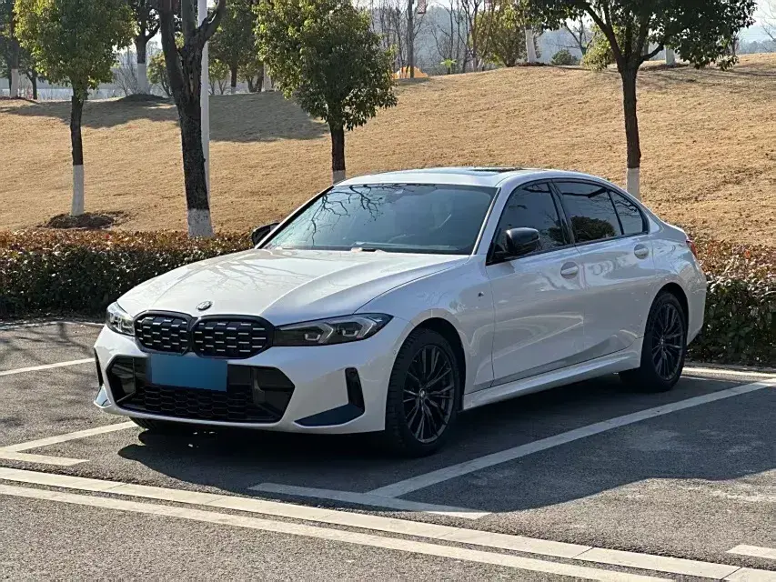 2024 BMW 3 Series 2.0T 184HP L4 8AT