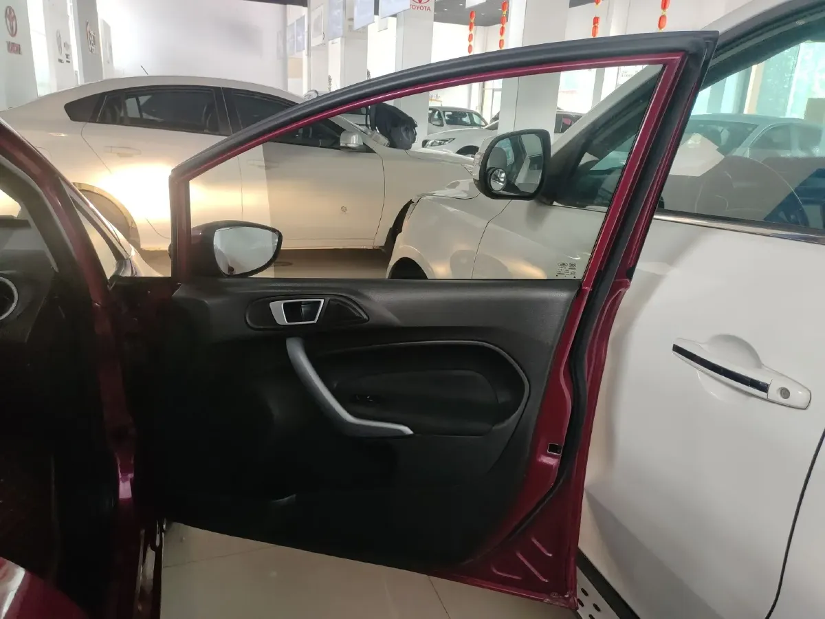 2013 Ford Fiesta 1.5L 110HP L4 6DCT,autocango,china used car exporter,china ev exporter,chinese used car exporter,chinese used ev exporter