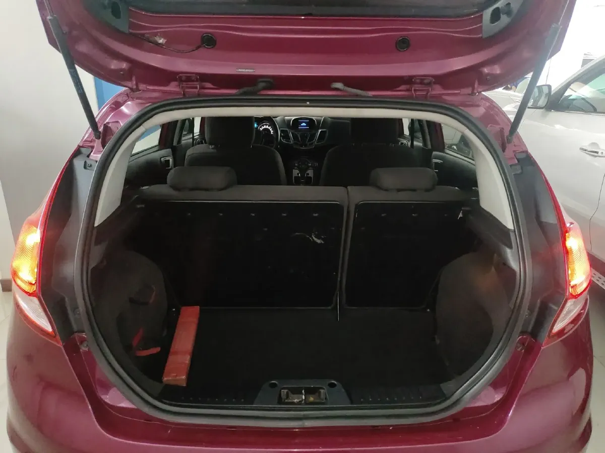 2013 Ford Fiesta 1.5L 110HP L4 6DCT,autocango,china used car exporter,china ev exporter,chinese used car exporter,chinese used ev exporter