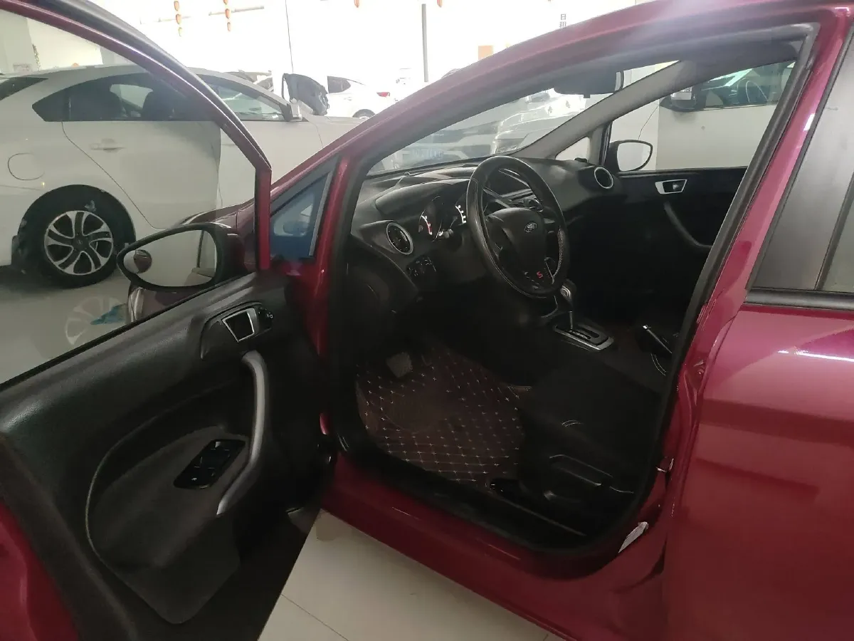 2013 Ford Fiesta 1.5L 110HP L4 6DCT,autocango,china used car exporter,china ev exporter,chinese used car exporter,chinese used ev exporter