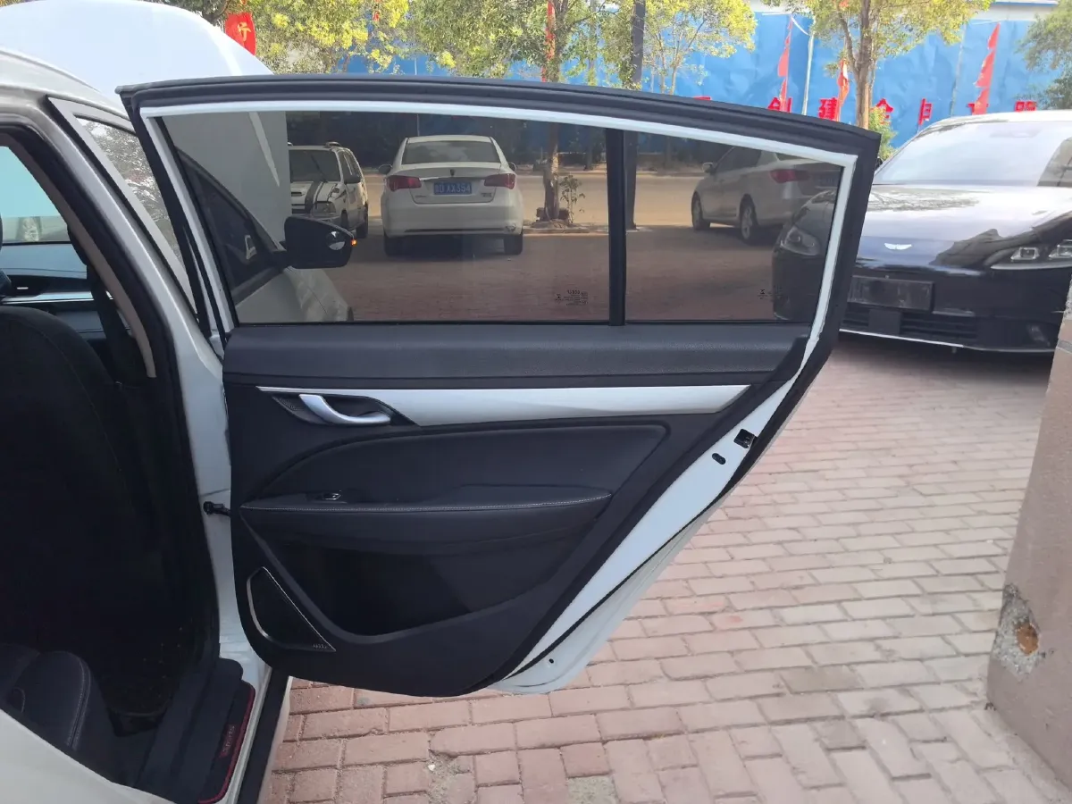 2018 Geely Vision S1 1.5L 109HP L4 5MT,autocango,china used car exporter,china ev exporter,chinese used car exporter,chinese used ev exporter