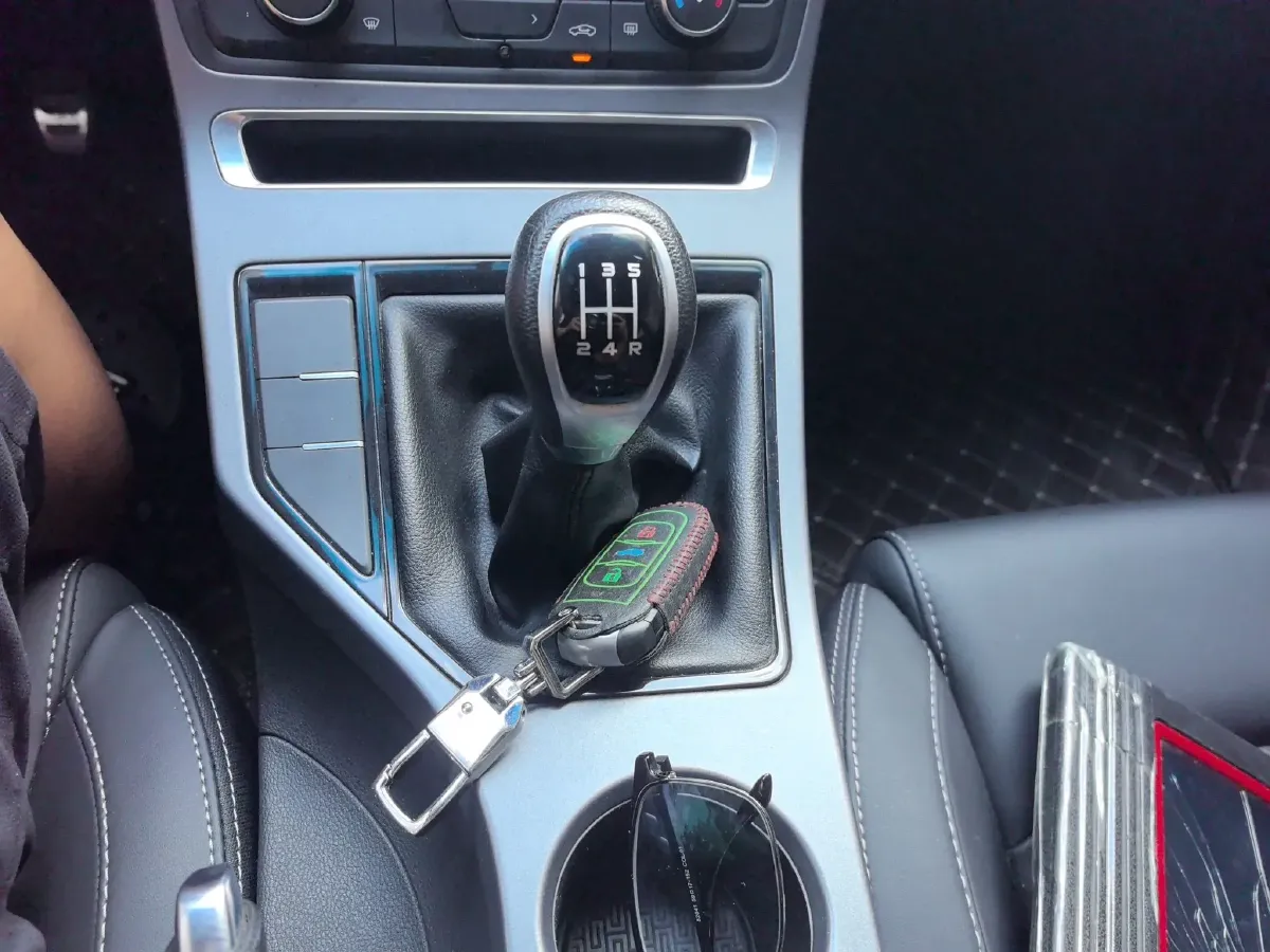 2018 Geely Vision S1 1.5L 109HP L4 5MT,autocango,china used car exporter,china ev exporter,chinese used car exporter,chinese used ev exporter