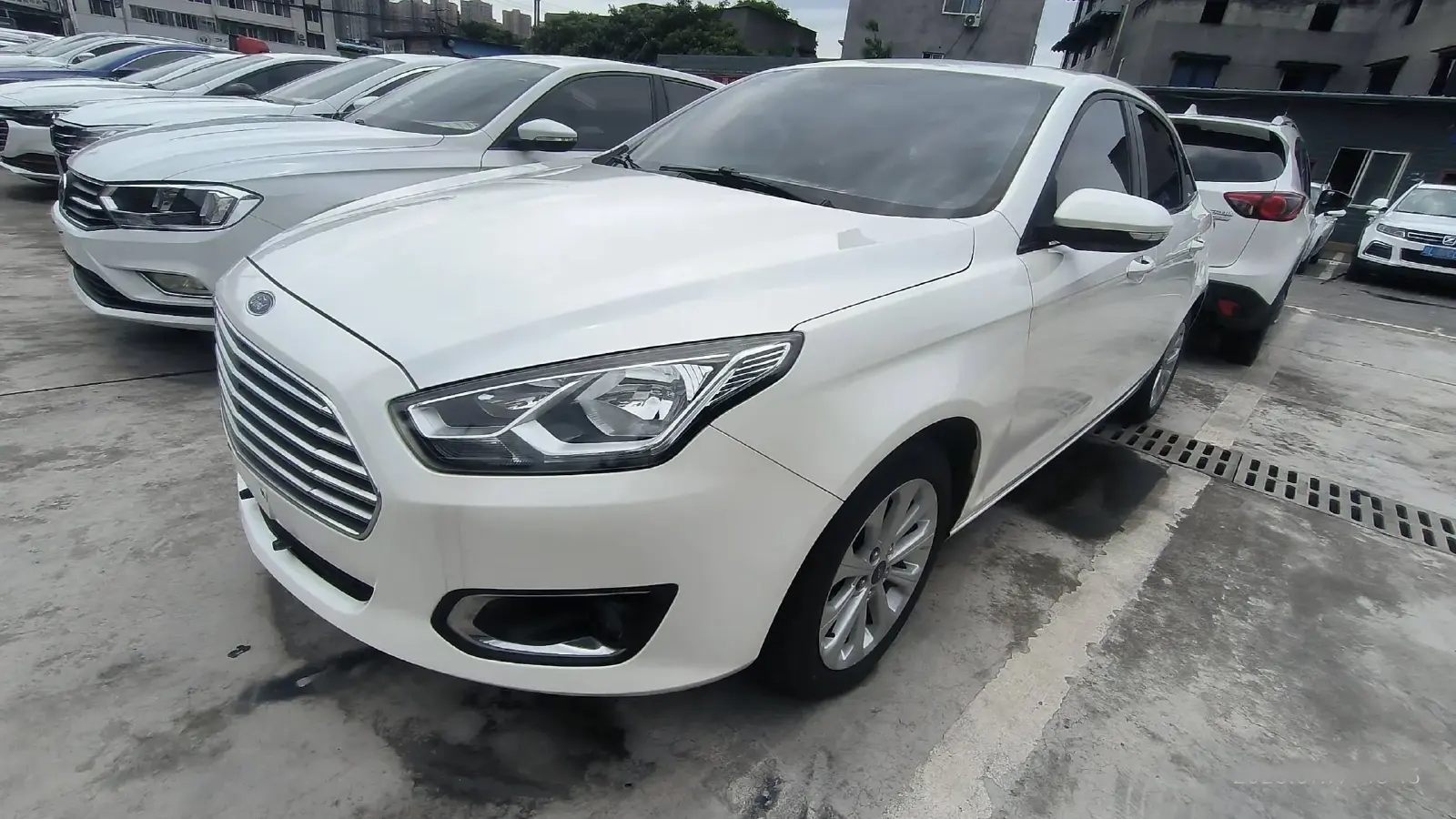 2017 Ford Escort 1.5L 113HP L4 6AT