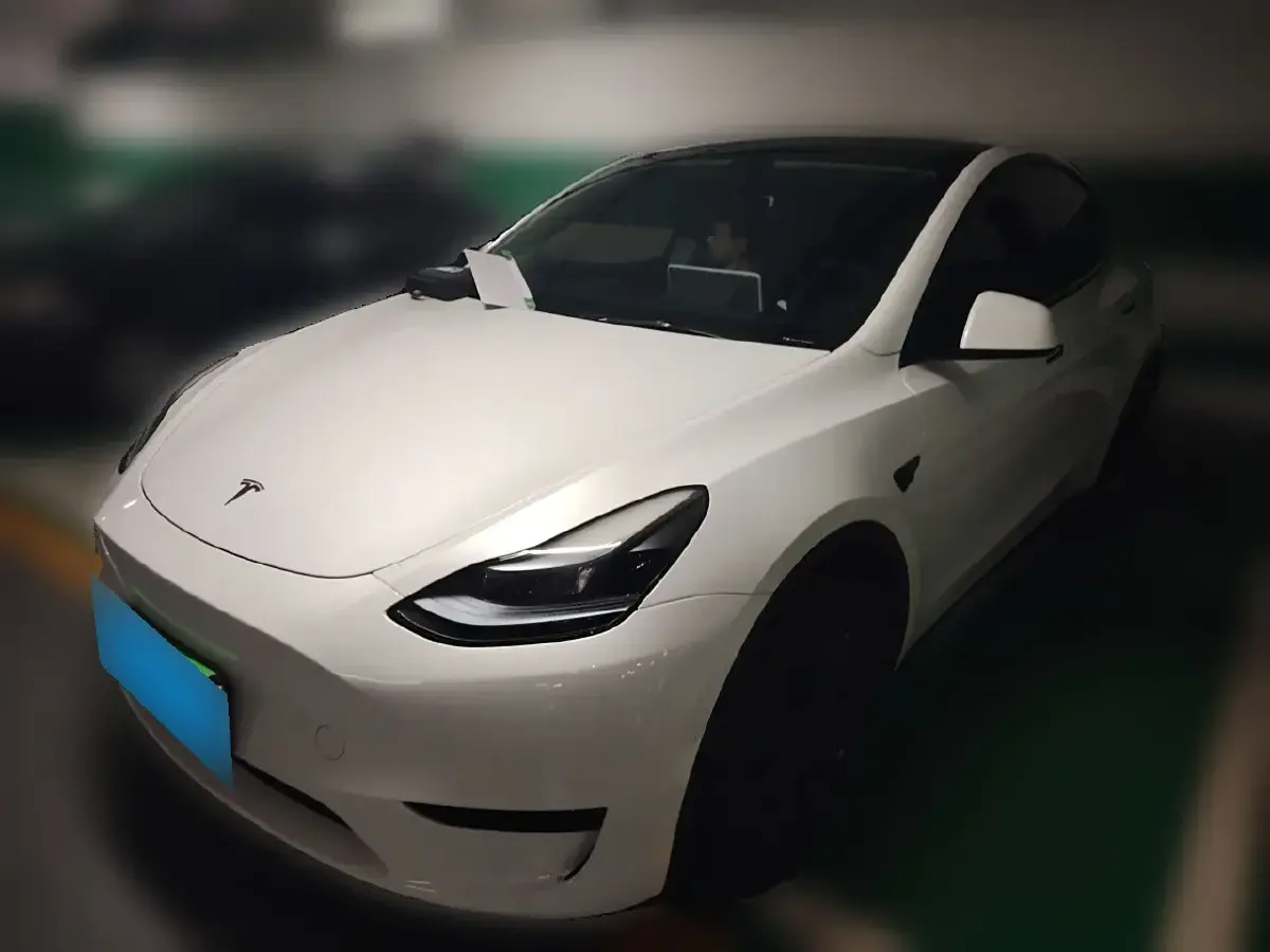 2023 Tesla Model Y BEV 60KWH