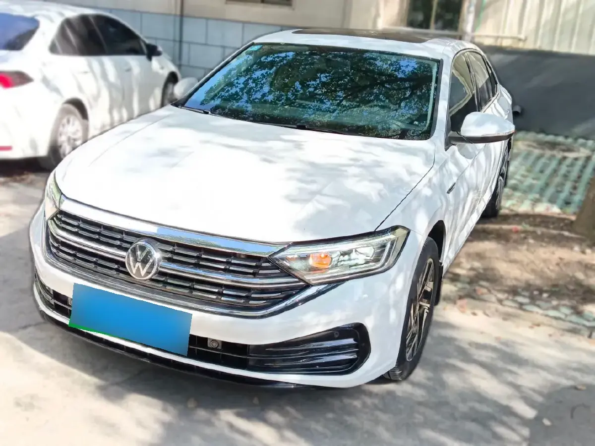 2023 Volkswagen Sagitar 1.4T 150HP L4 7DCT