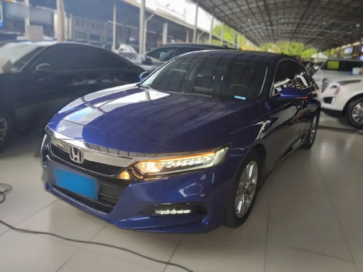 2018 Honda Accord 1.5T 194HP L4 CVT