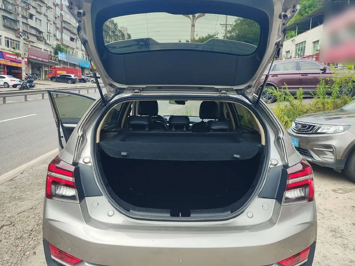 2018 Geely Vision S1 1.5L 109HP L4 5MT,autocango,china used car exporter,china ev exporter,chinese used car exporter,chinese used ev exporter