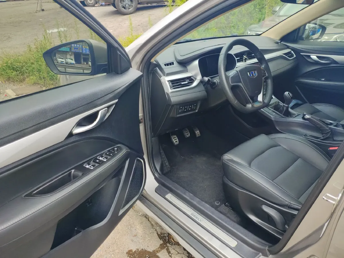 2018 Geely Vision S1 1.5L 109HP L4 5MT,autocango,china used car exporter,china ev exporter,chinese used car exporter,chinese used ev exporter