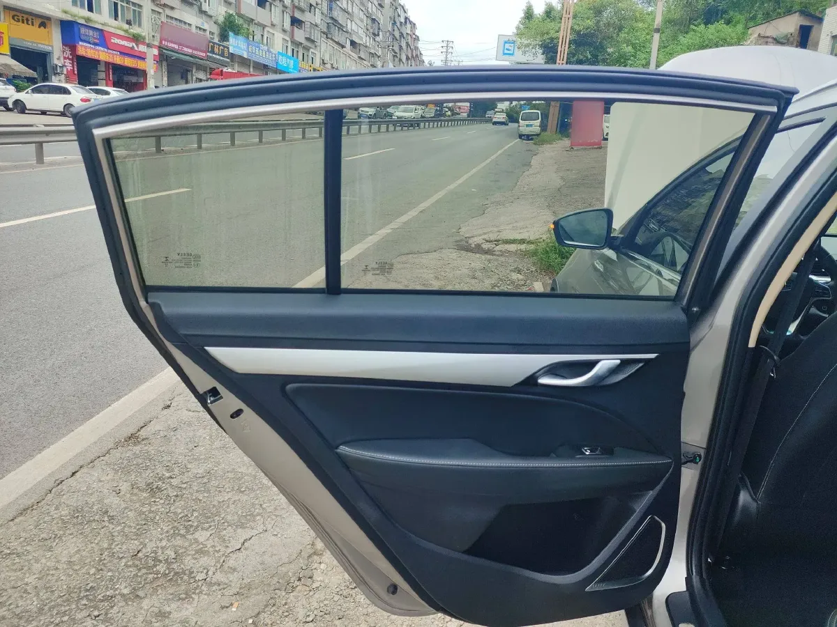 2018 Geely Vision S1 1.5L 109HP L4 5MT,autocango,china used car exporter,china ev exporter,chinese used car exporter,chinese used ev exporter