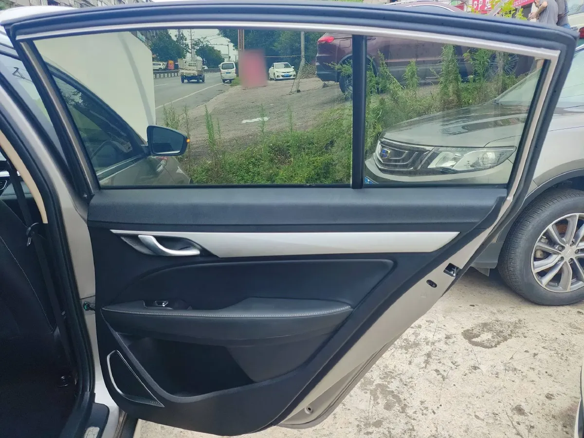 2018 Geely Vision S1 1.5L 109HP L4 5MT,autocango,china used car exporter,china ev exporter,chinese used car exporter,chinese used ev exporter