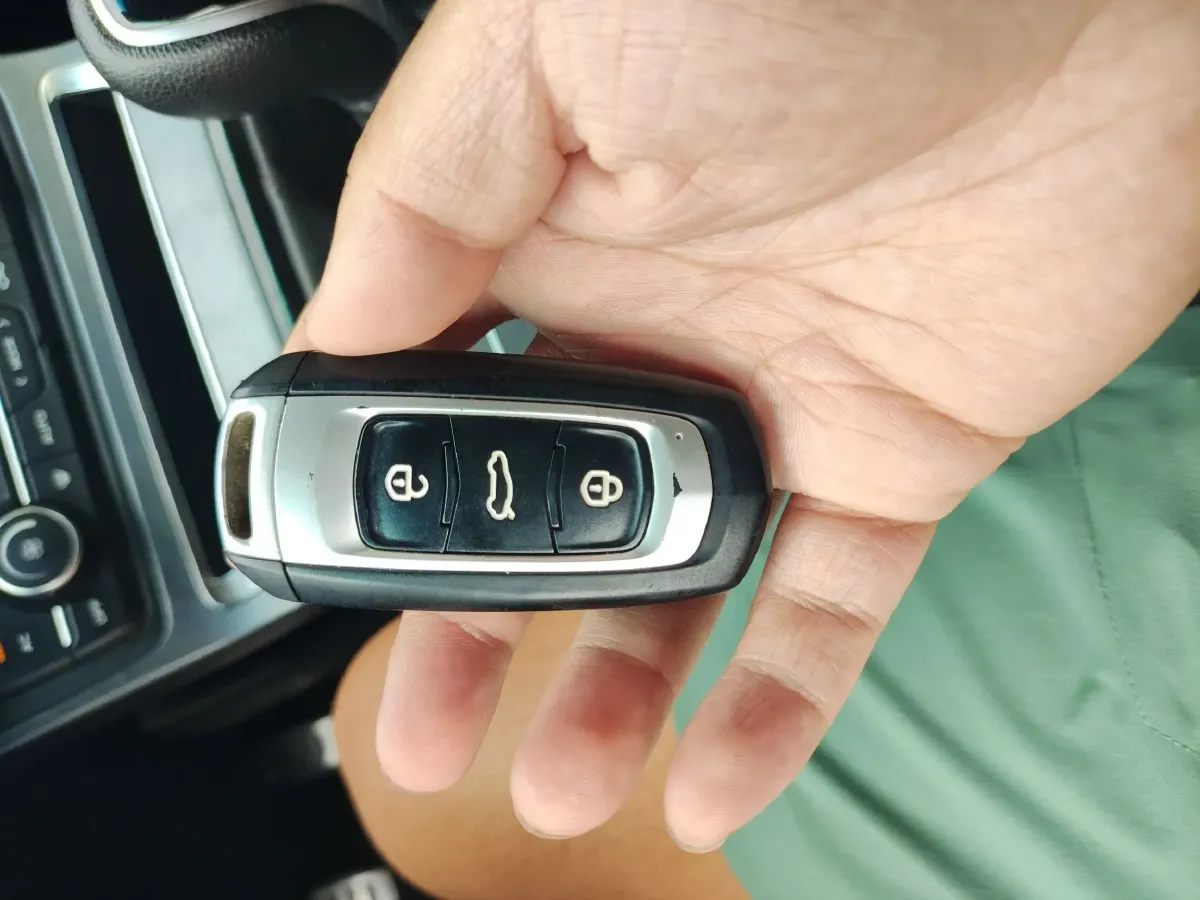 2018 Geely Vision S1 1.5L 109HP L4 5MT,autocango,china used car exporter,china ev exporter,chinese used car exporter,chinese used ev exporter