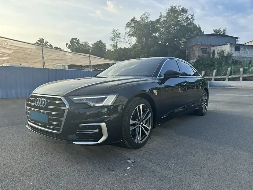 2023 Audi A6L 2.0T 190HP L4 7DCT